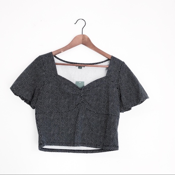 wild fable Tops - Wild Fable Polka Dot Sweetheart Short Sleeve Top